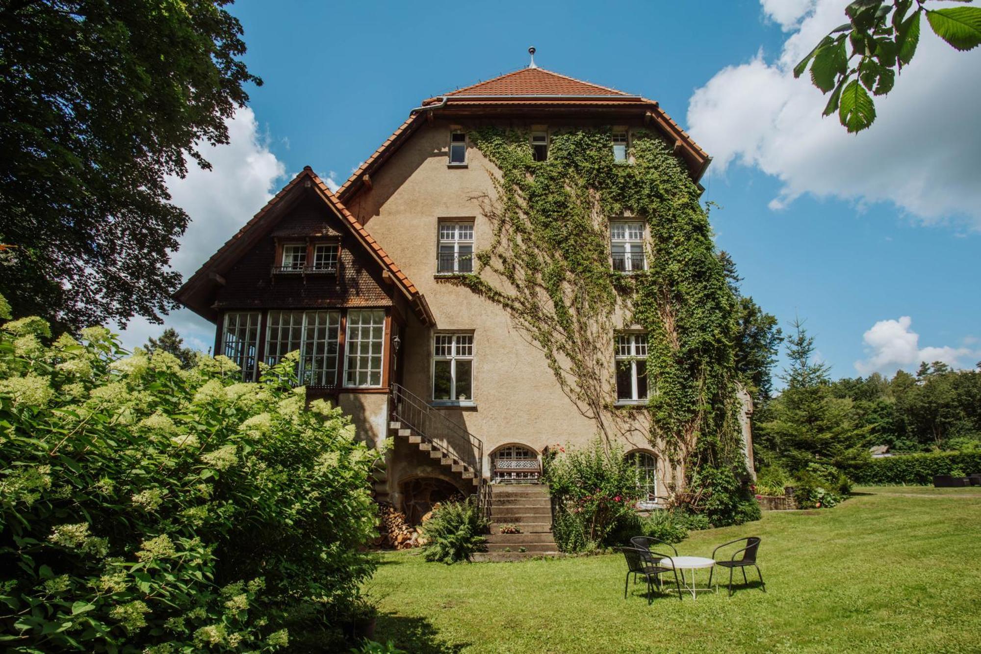 Palac Mysliwski Orle Solutions Miroslawiec Exterior photo